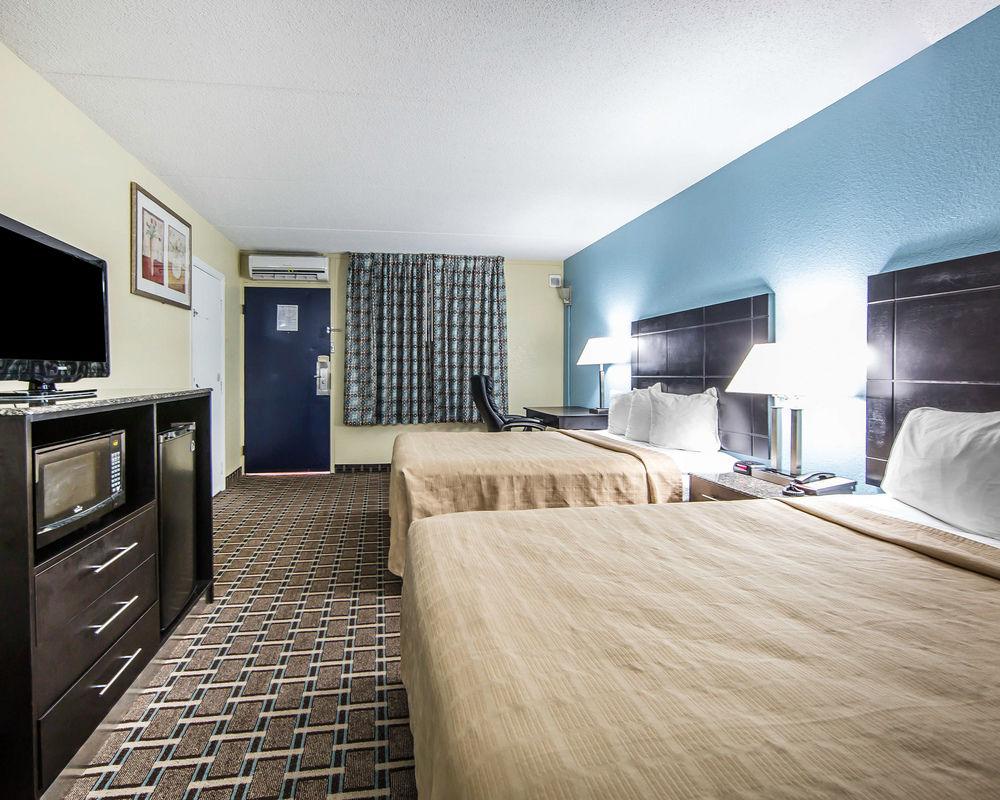 OYO Hotel Knoxville TN Cedar Bluff I-40 Eksteriør billede