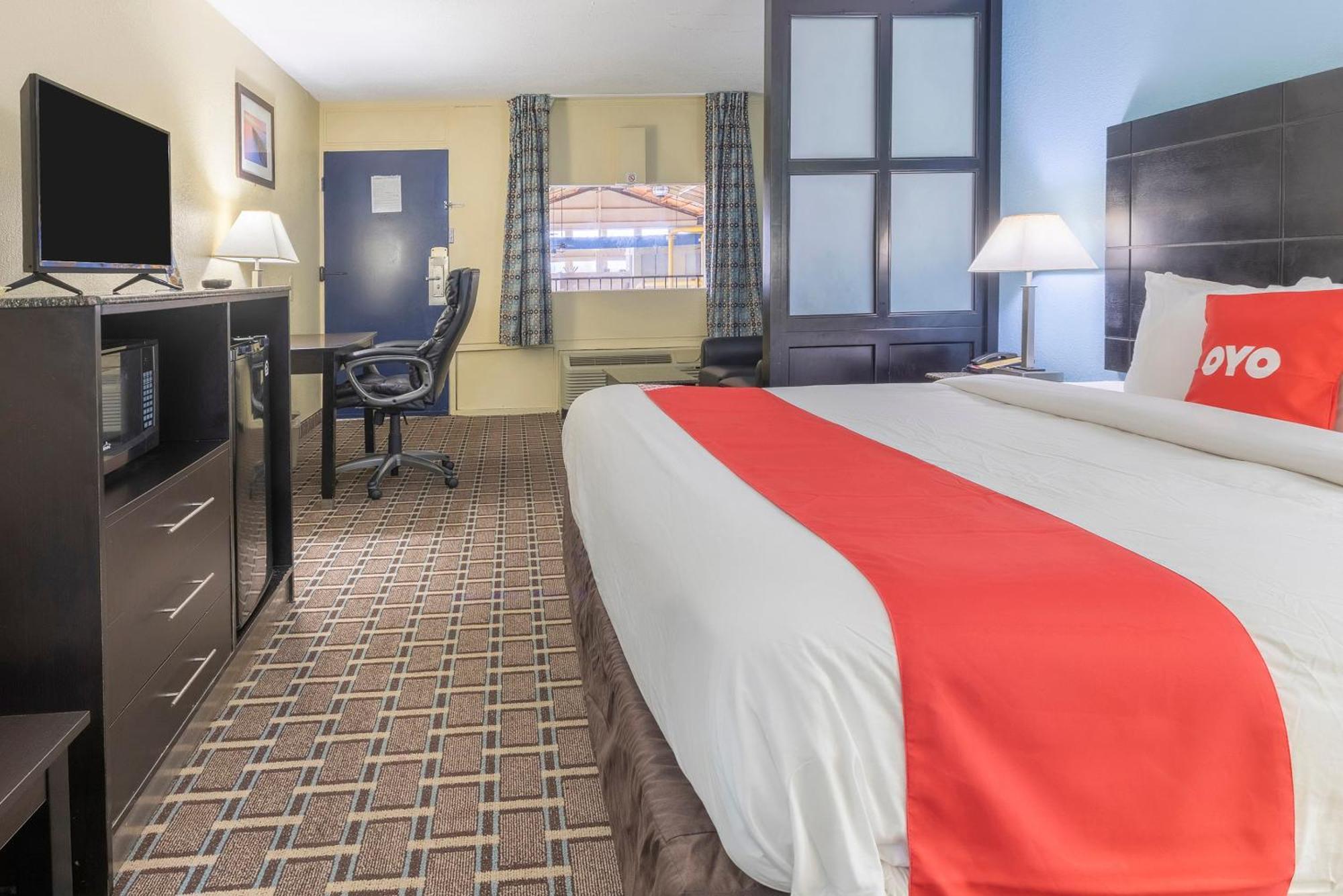 OYO Hotel Knoxville TN Cedar Bluff I-40 Eksteriør billede