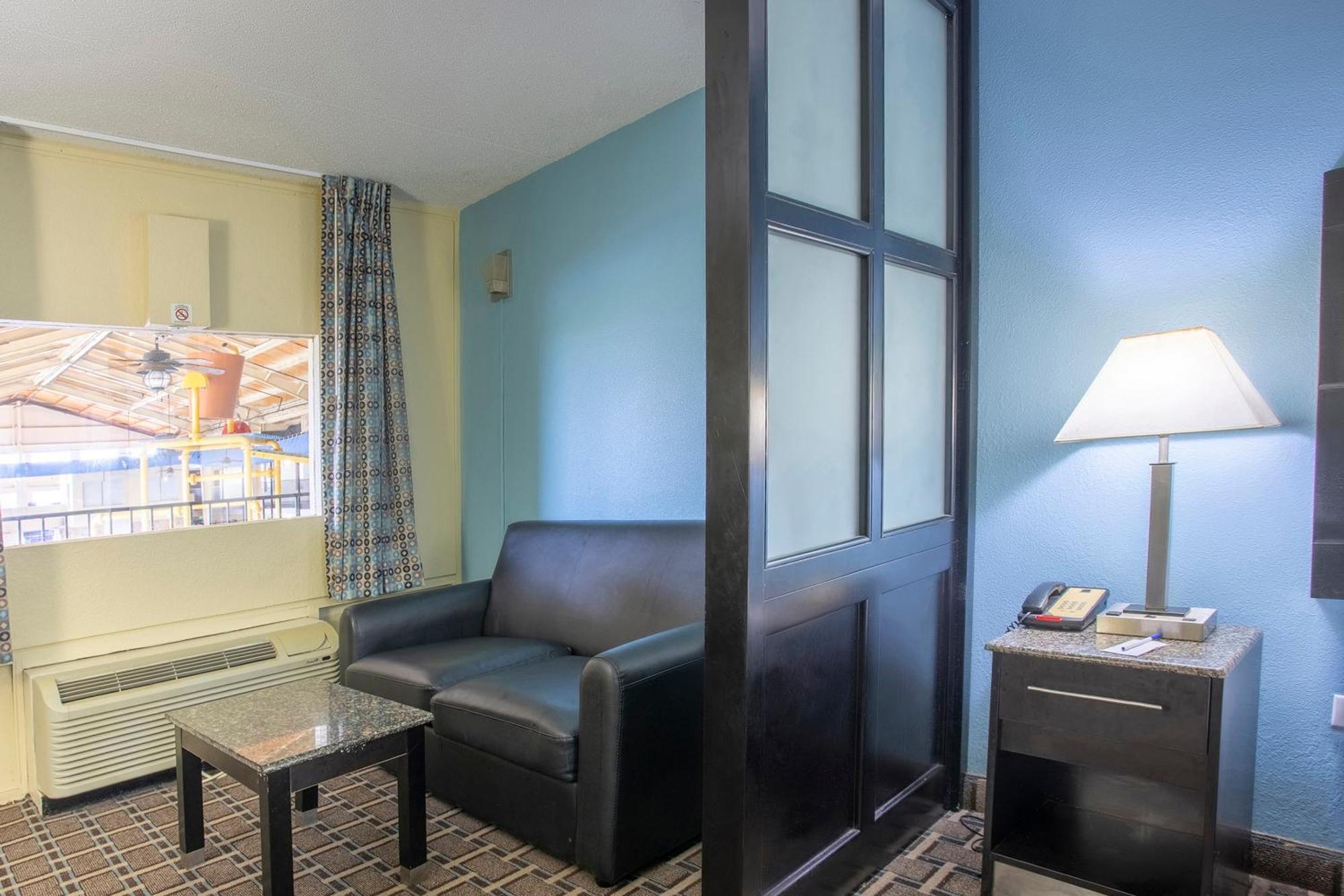 OYO Hotel Knoxville TN Cedar Bluff I-40 Eksteriør billede
