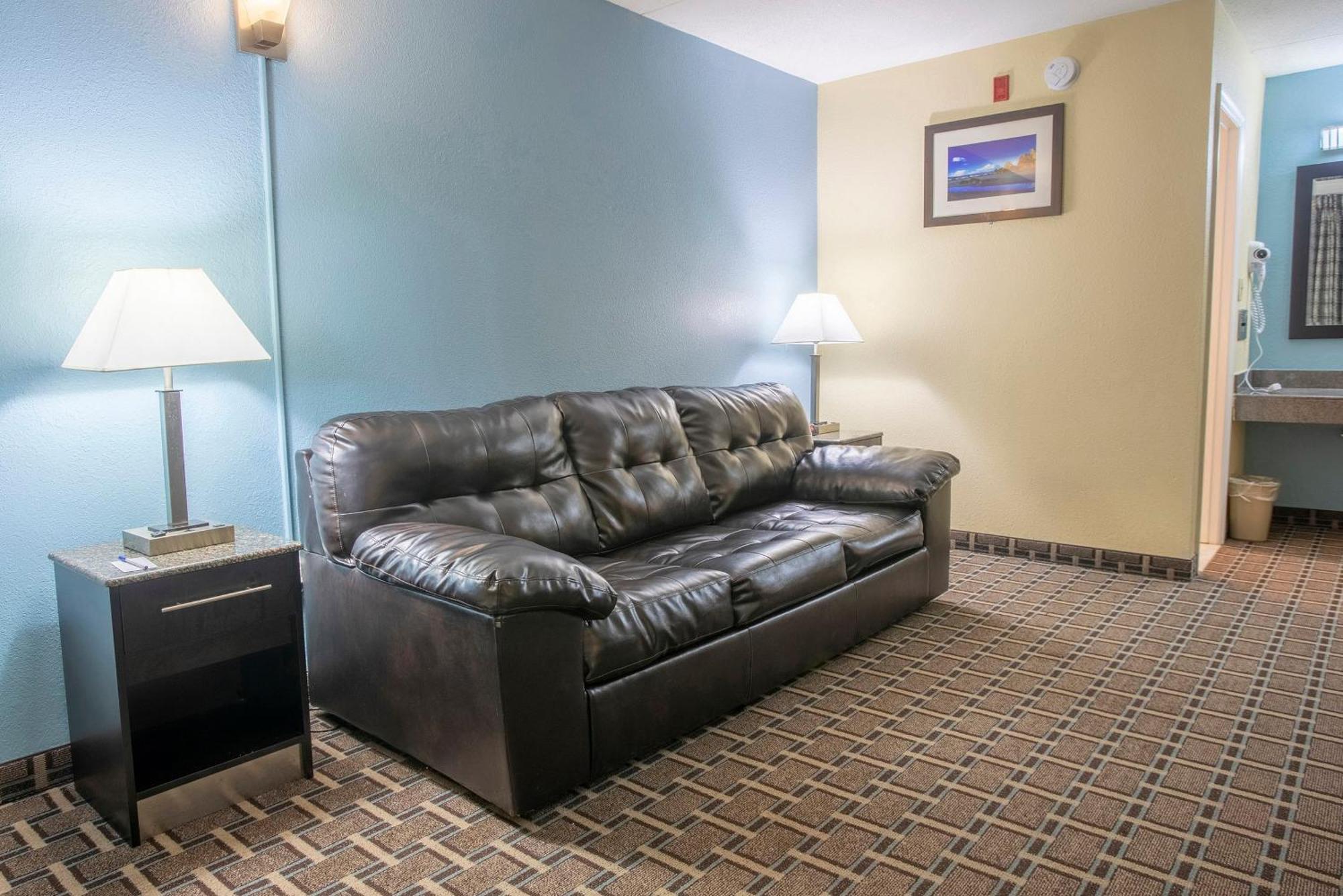 OYO Hotel Knoxville TN Cedar Bluff I-40 Eksteriør billede